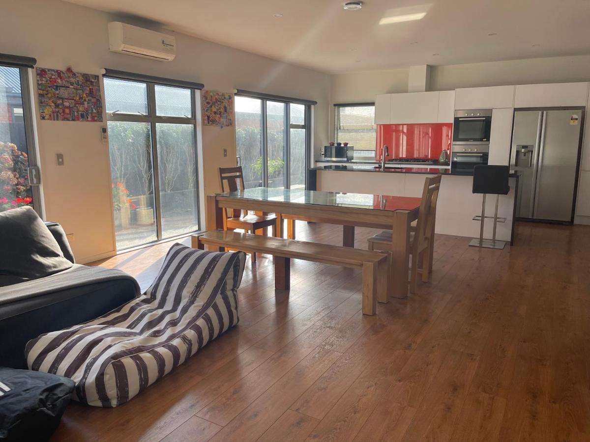 Stunning Park Side Holiday Home Christchurch Exterior photo